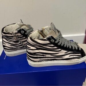 P448 Blue and White Sneakers